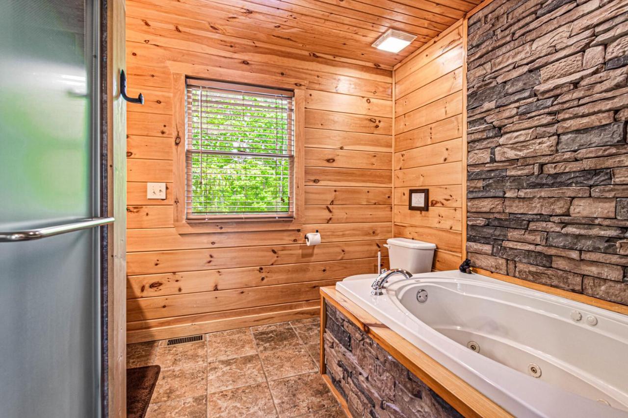 Incredible Views! - Pet Friendly - Aska Adventure Area - Bearfoot Bungalow Блу-Ридж Екстер'єр фото